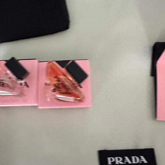 Prada Beauty Set - Picture 4 of 7
